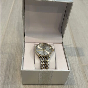 Silver and Gold Accessories with Elegant Design